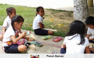 Cerámica y madera decorada