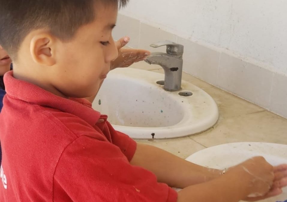 LAVADO DE MANOS FRECUENTE Y EFECTIVO